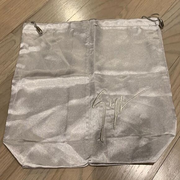Giuseppe Zanotti Dust Bag Silk Storage 11.5x12 NEW - Picture 1 of 2